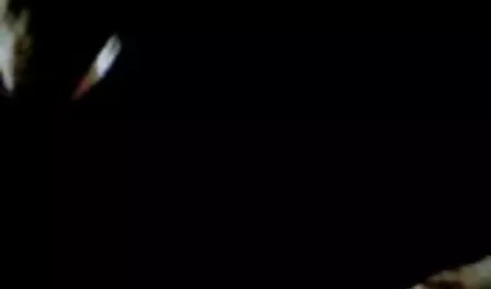 Masturbé et assis sur film arabporno un membre