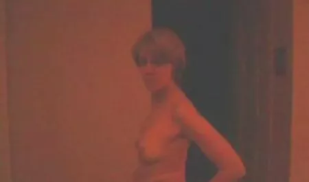 Langue dans la voiture dans film arabe porn le parking