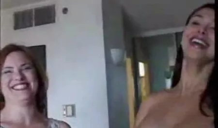 Voir Med avec une fille russe en pantalon sur movie porno arab la caméra.