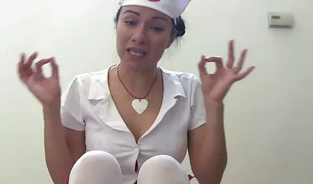 Fétichisme des pieds porno arabe movie avec une fille en talons hauts