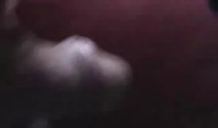 Femme au travail, femme au pornoe arab lit avec des jeunes