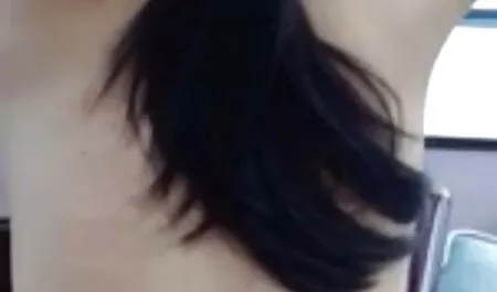 Avec une femme dans le video irotik arab sauna