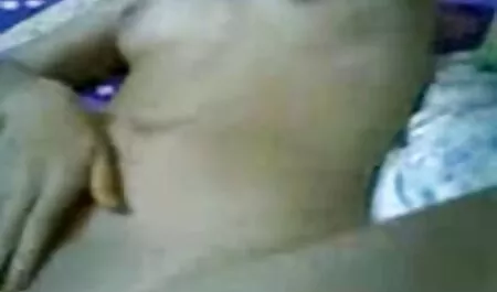 Enfant, avoir du plaisir à se xxx maman arabe branler.