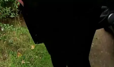 Jeune infirmière est en uniforme video sex porno hijab pour baiser
