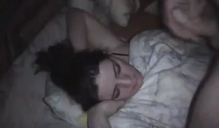 Les filles ont film x gratuit arabe trouvé une brosse comme un pénis et amusant