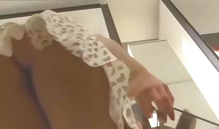 Elle a pris la robe rouge porno arab en video et a donné la malédiction.