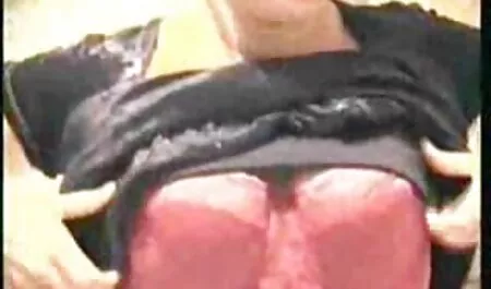 Serviette comprimée film pourno arab sous la table de massage