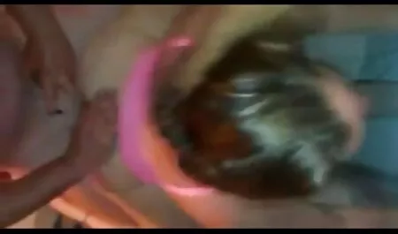 Il y a film arabporno une chatte poilue qui arrive.