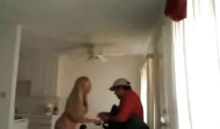 Plus il y a de video irotik arab beauté dans la cuisine, plus le takhut lève la jambe.