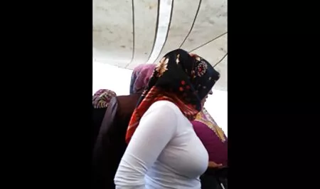 Victor a sorti deux parties et a réussi à porno arabe musulmane atteindre les deux.