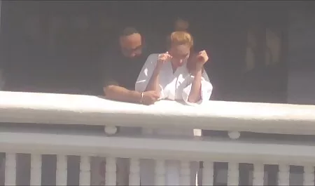 Une porno fille arabe blonde borgne avec du chocolat