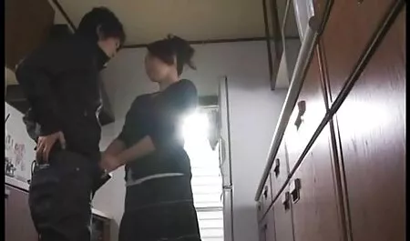 Frotter une bite film porno traduit en arab à travers Elena P2